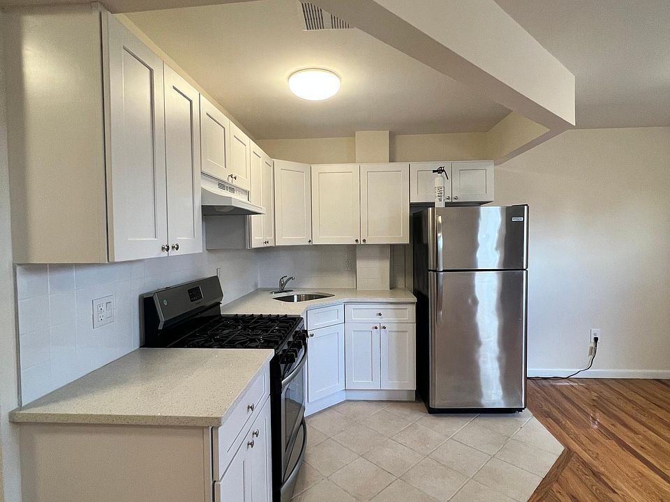 1st image of 9816 197th St Floor 1