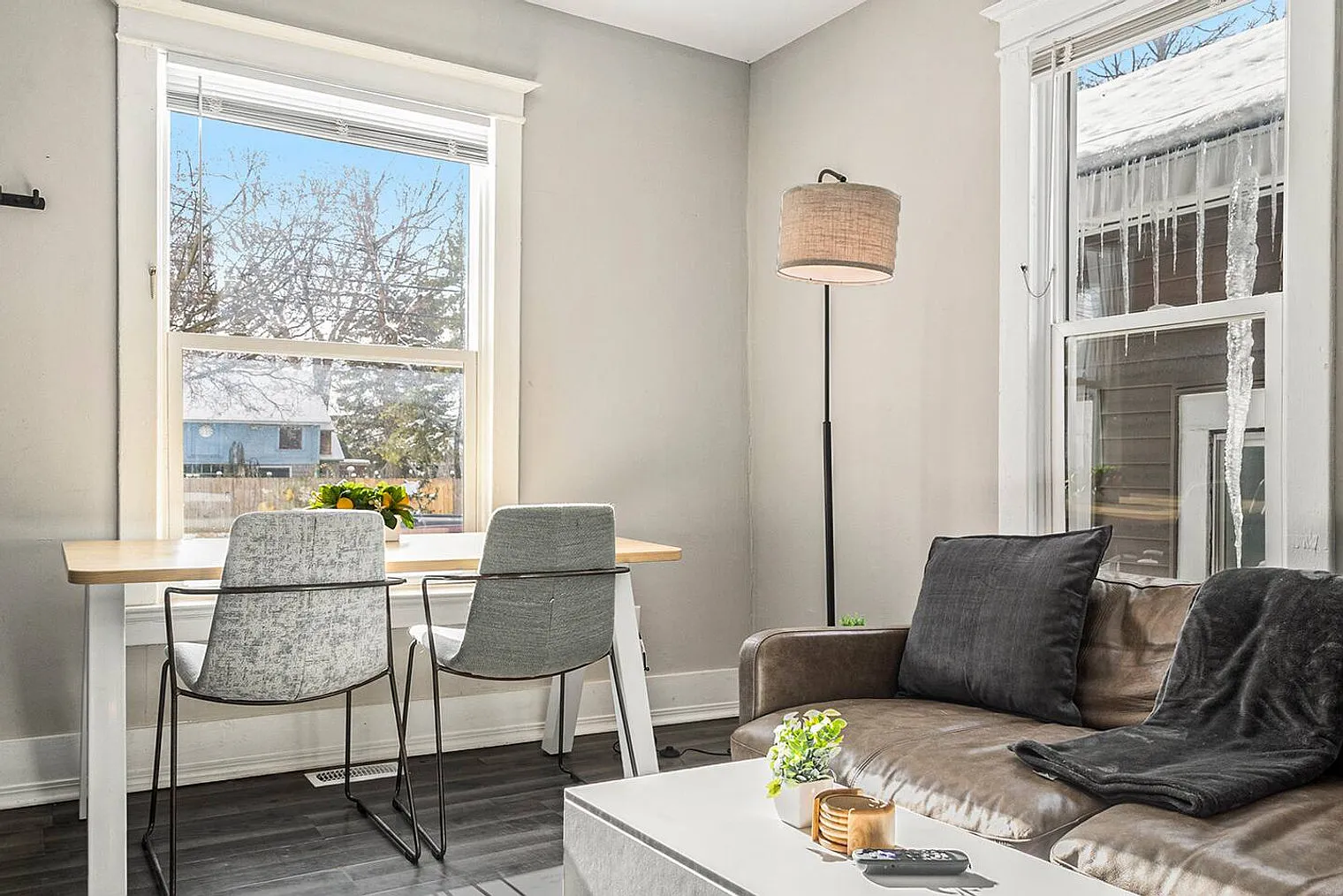 1 bed, 1.0 bath, 430 sqft, $2,341 — Photo 2