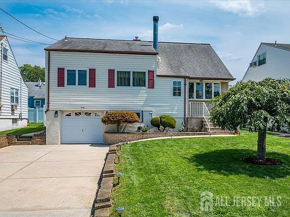 3rd image of 40 Concannon Dr