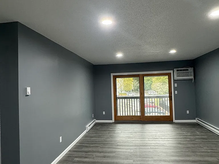 80 Buddington Rd #6 — Photo 2