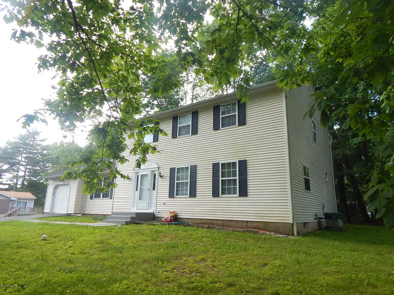 4 bed, 2074 sqft, $2,600 — Photo 1