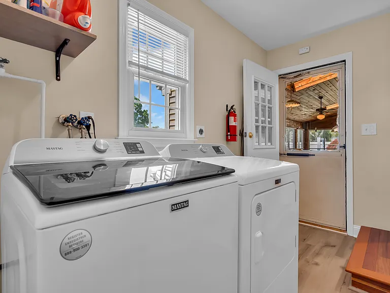 1044 Evelyn Dr — Photo 21