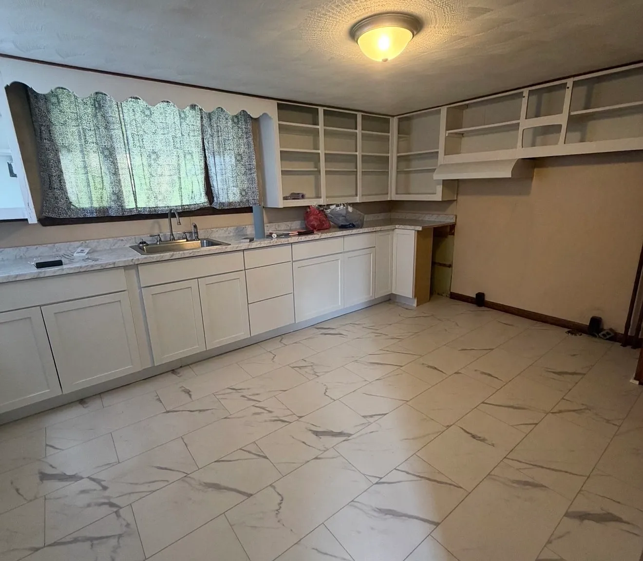 2 bed, $1,000 — Photo 2