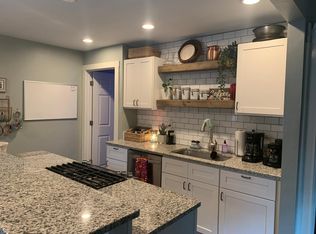 2582 W 10th St, Cleveland, OH