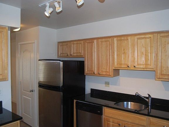 3rd image of 14141 Yorkshire Woods Dr #14141