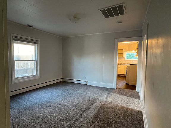 4th image of 122 Caledonia St NE #1