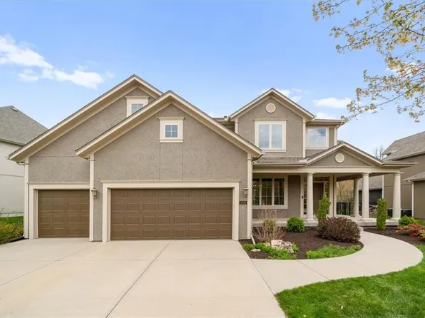 9328 W 156th Pl, Overland Park, KS 66221