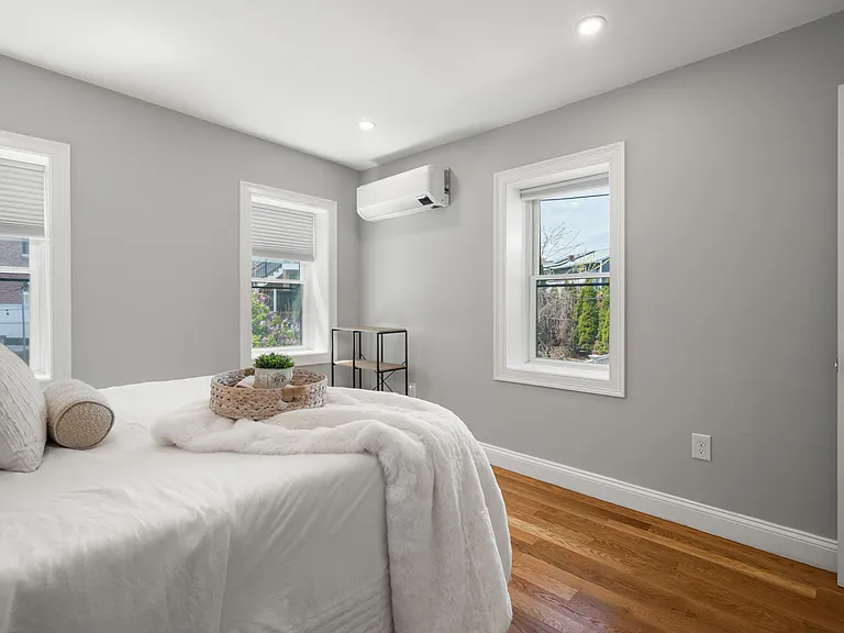 510 Medford St #1 — Photo 15