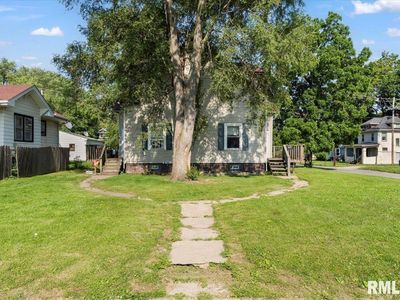 1045-1047 12th St, Rock Island, IL, 61201