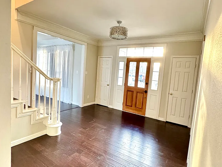 2108 Sandell Dr — Photo 5
