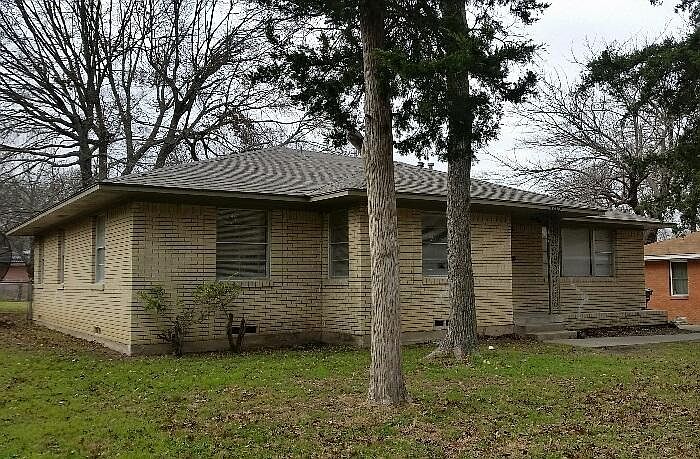 1st image of 5209 Woodsboro Ln