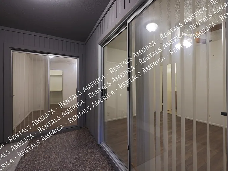 9029 W Elm St #8 — Photo 27