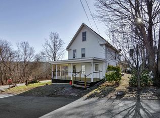 17 Jackson St, Hillsboro, NH 03244