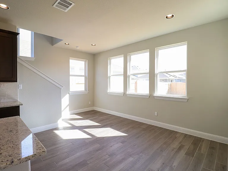 105 Bent Trail Ln — Photo 6