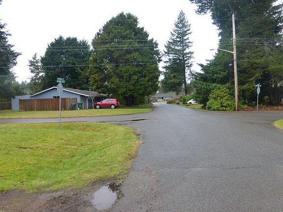 2nd image of 3213 Longinaker Dr SE