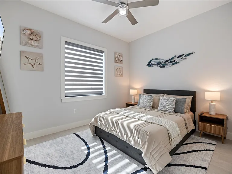 805 Padua Ct — Photo 32