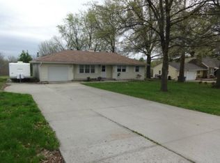 1903 S James Downey Rd, Independence, MO 64057