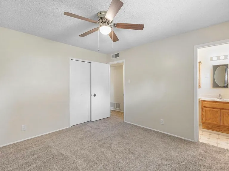 3112 Riviera Pl NE — Photo 16