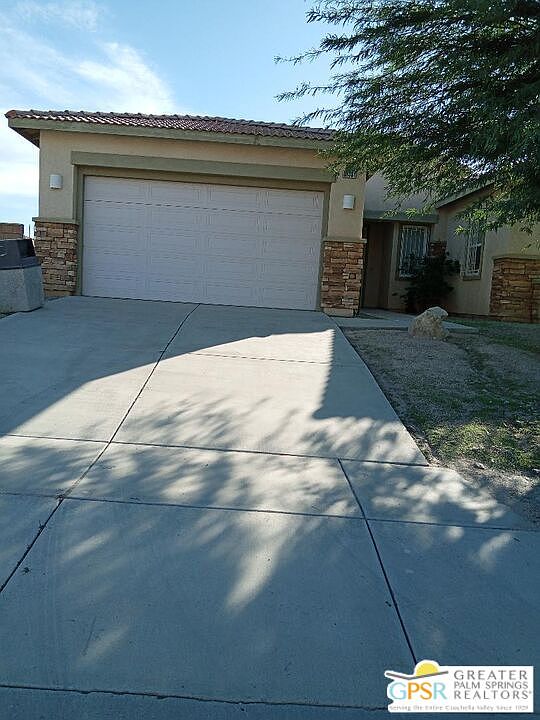 1st image of 68381 Panorama Dr