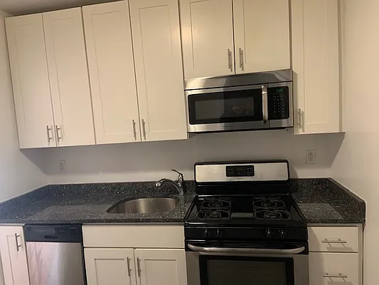 Rented by Highline Residential | media 17