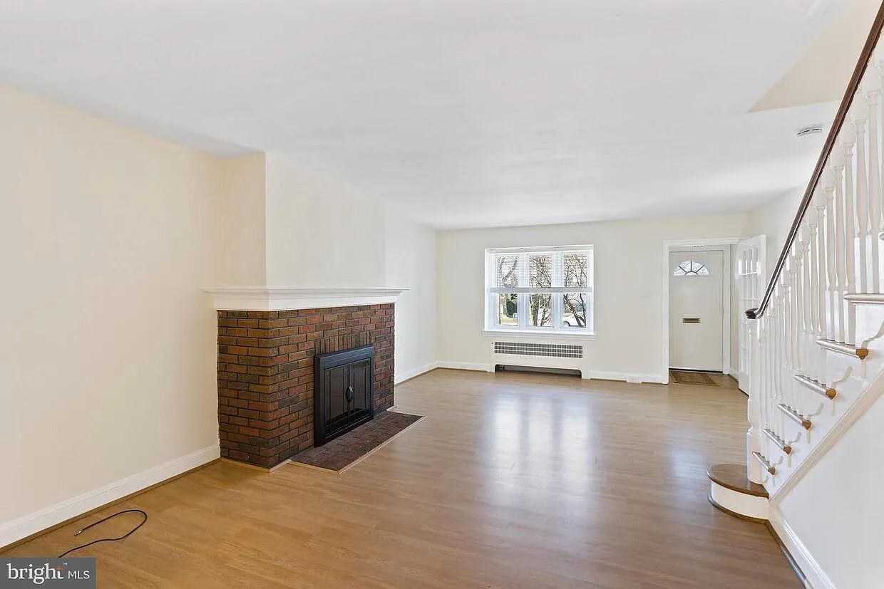 3 bed, 1664 sqft, $2,400 — Photo 2