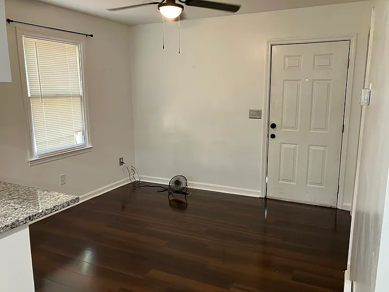 203 Branham St — Photo 8