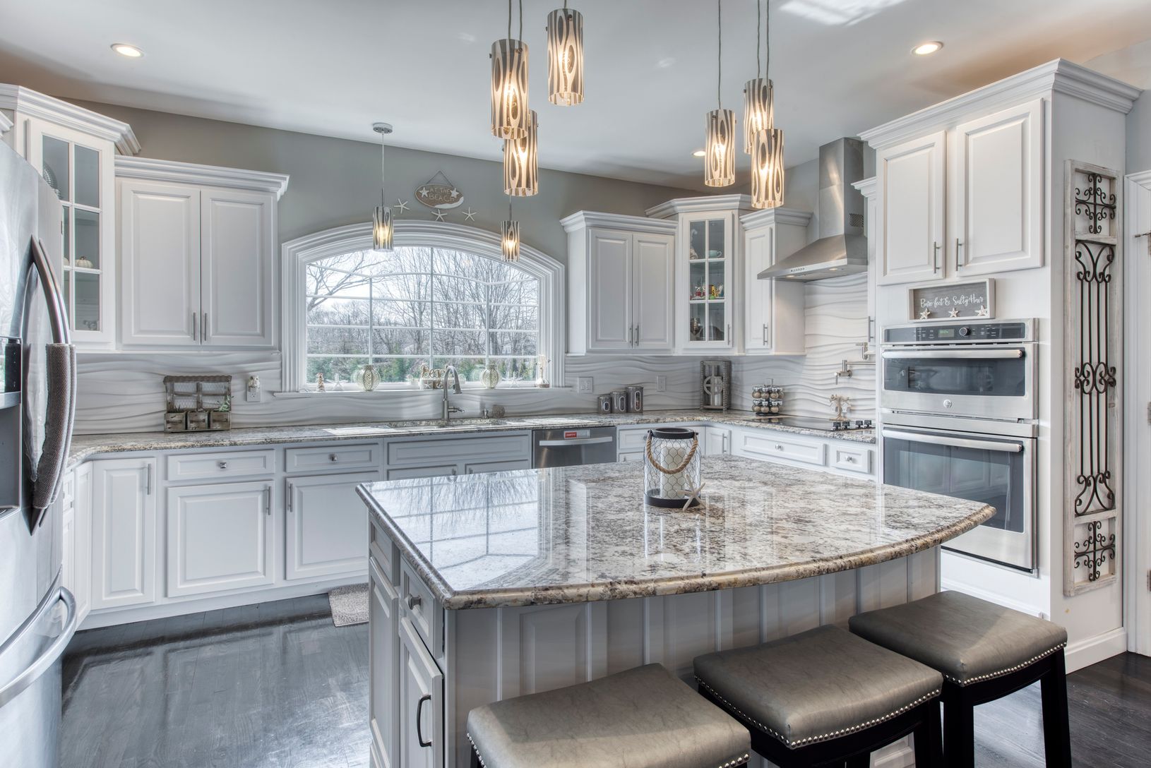  Custom Kitchen