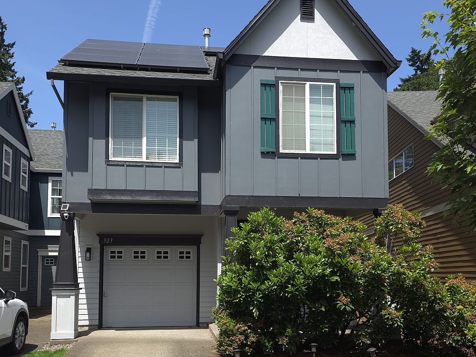1st image of 923 SE Albertine St