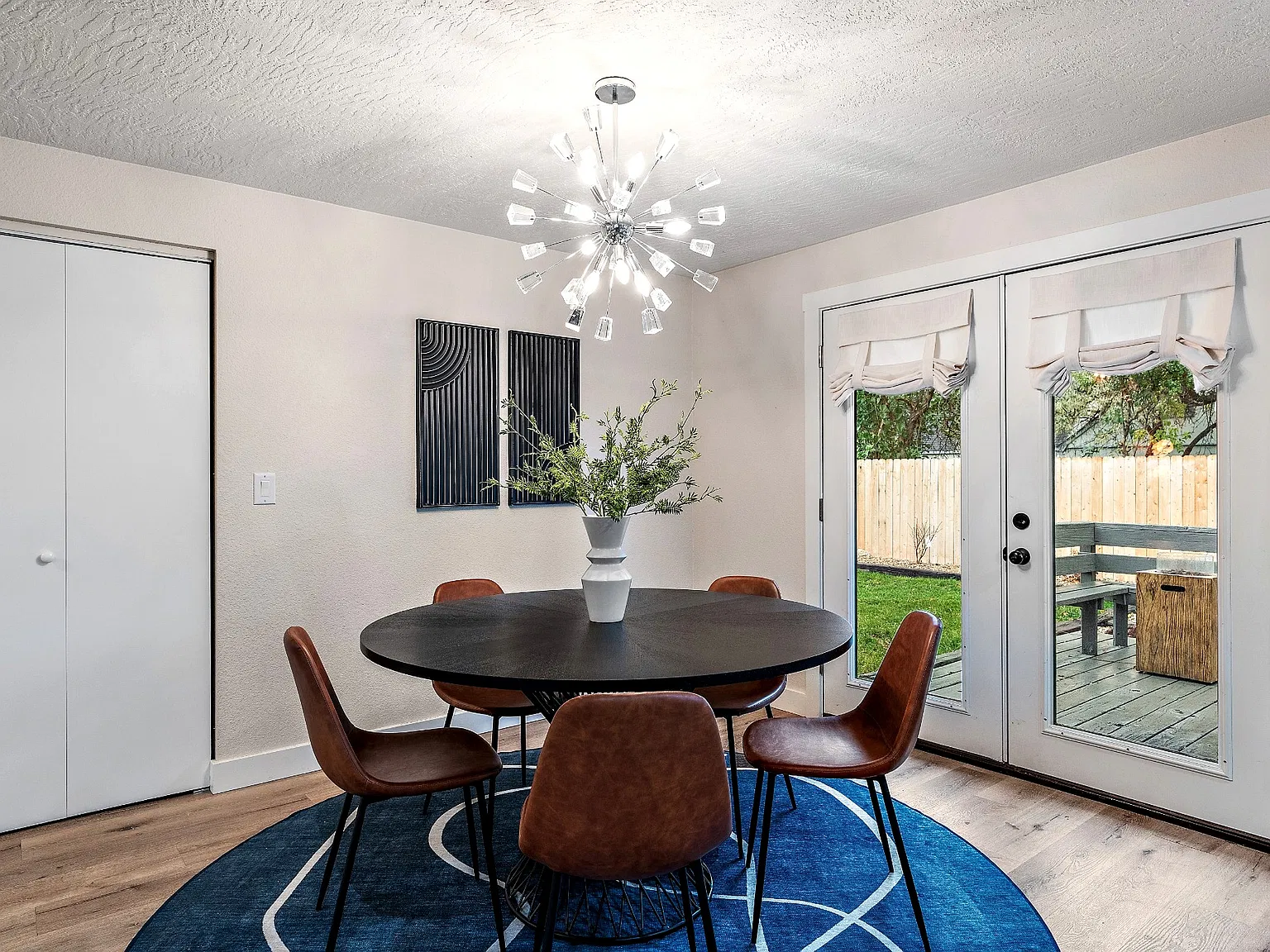 3 bed, 1556 sqft, $2,995 — Photo 3