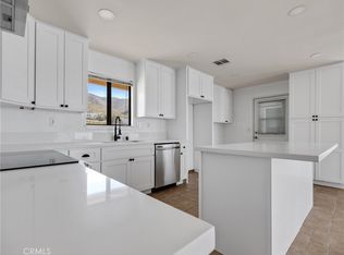 23237 Roundup Way, Apple Valley, CA 92308