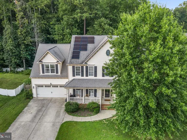 18015 Jackson Dr, Bowling Green, VA 22427
