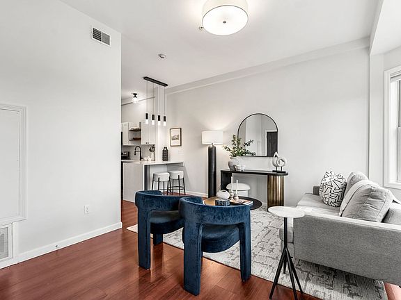 3rd image of 256 Bremen St #Penthouse 3