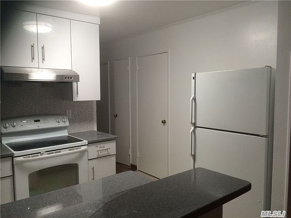 4th image of 11 Bryce Ave