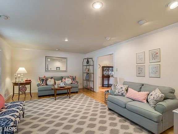 Grand Living Room - hardwood everywhere