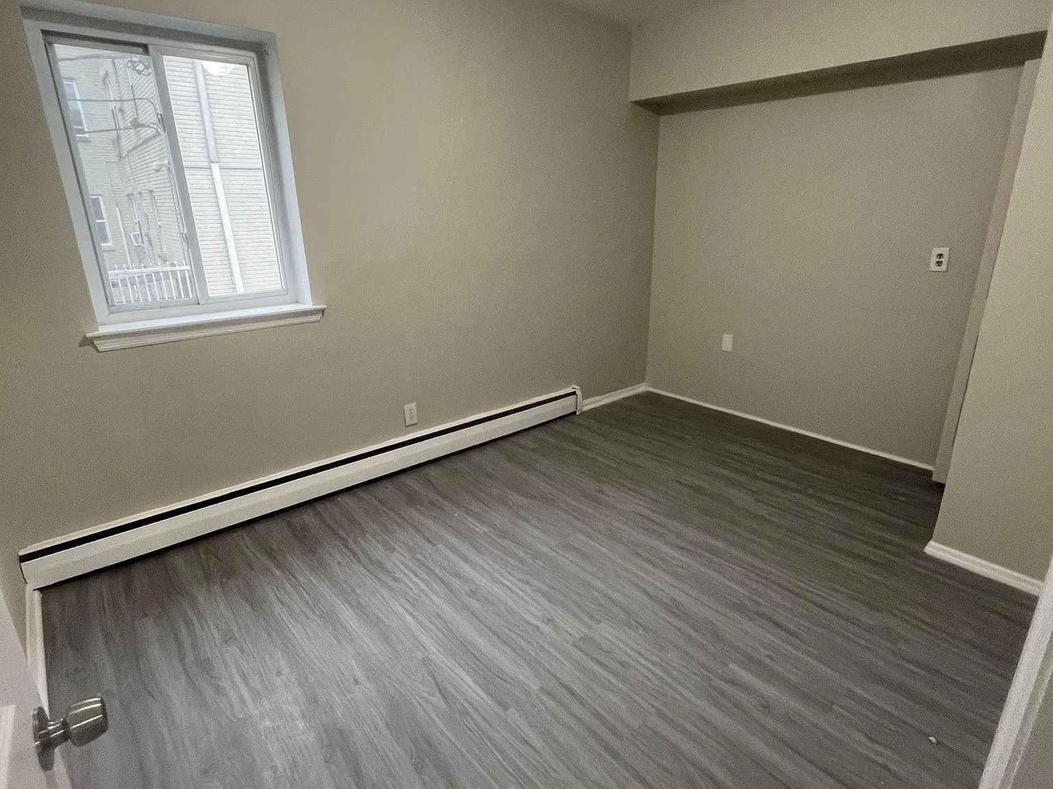 2 bed, 800 sqft, $1,995 — Photo 3