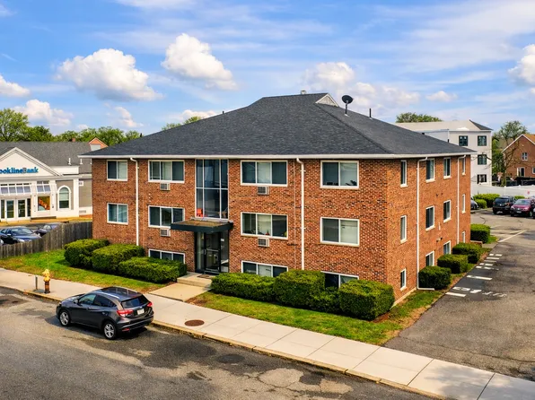 195 Salem St APT 22, Medford, MA 02155