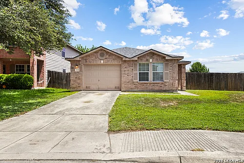 9719 Crescent Moon Photo 1