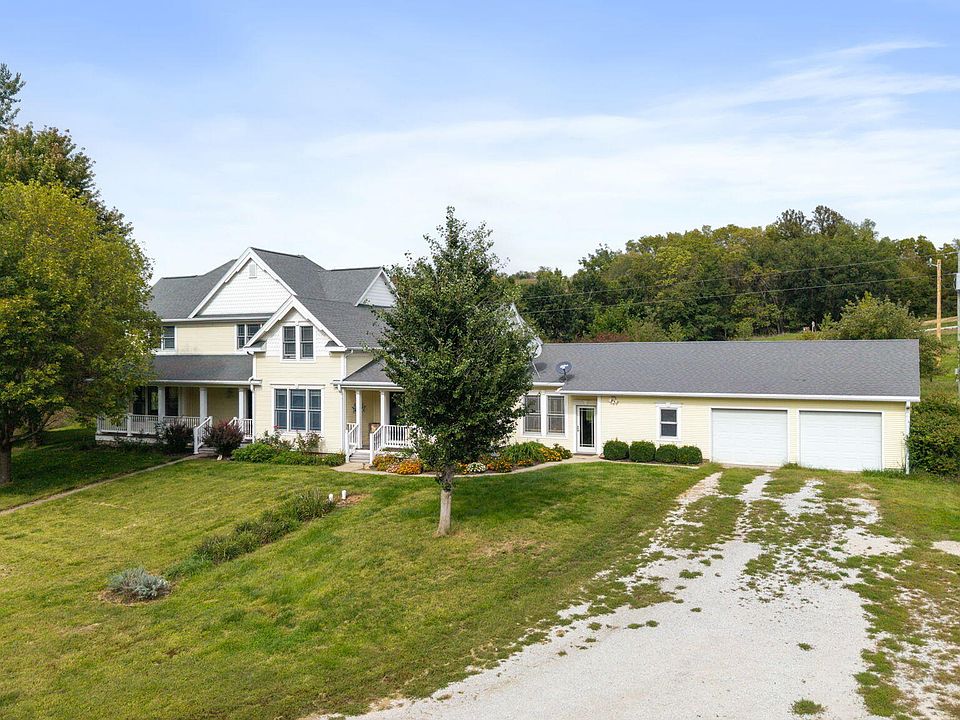 1st image of 2048 Horse Creek Rd