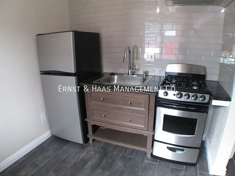 1125 Saint Marys Ct #1A — Photo 9