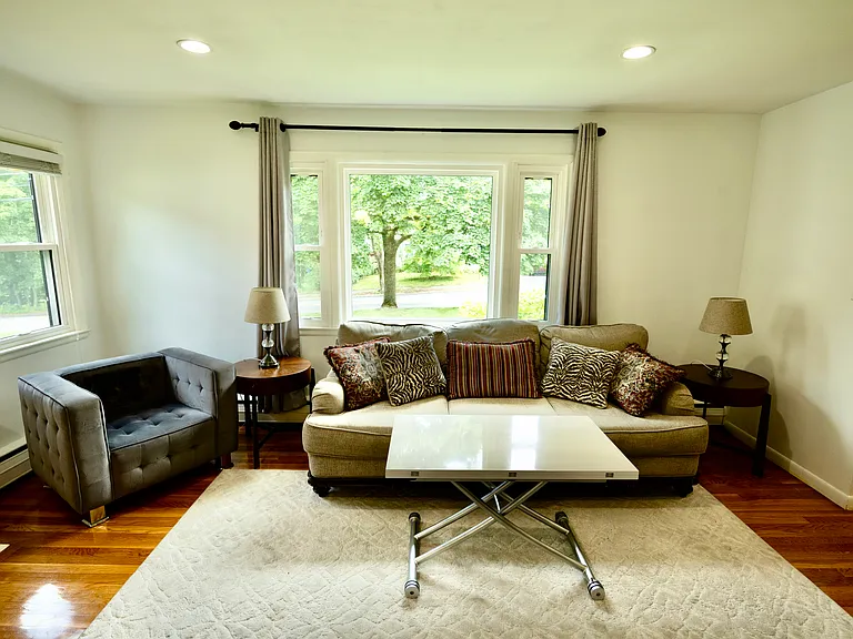 244 Green St — Photo 3
