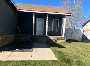 1804 Tomahawk Rd, Dodge City, KS 67801