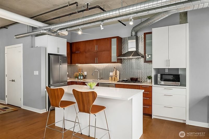 5th image of 2720 3rd Avenue #405