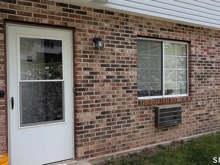 197 Pine Hill Rd #1F — Photo 2