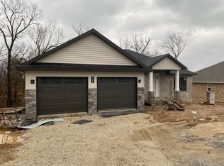 715 Sardonyx Dr, Jefferson City, MO 65109