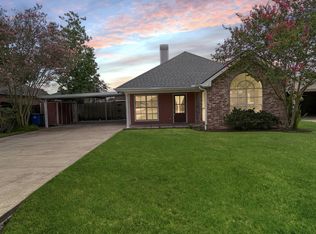 106 Pebble Beach Dr, Youngsville, LA 70592