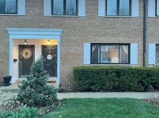 300 Duane St APT 2, Glen Ellyn, IL