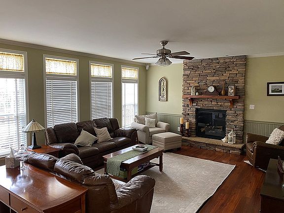 5th image of 103 Greenwich Dr