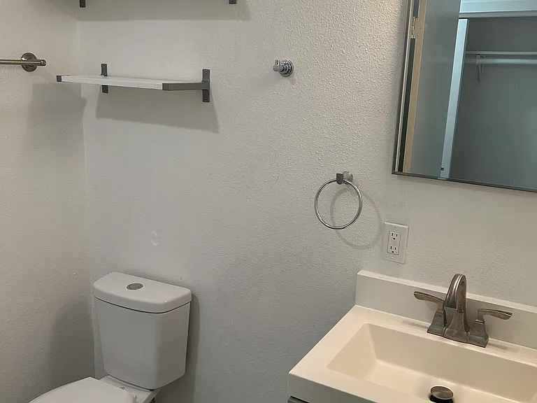 1713 Kirkwood Dr — Photo 9