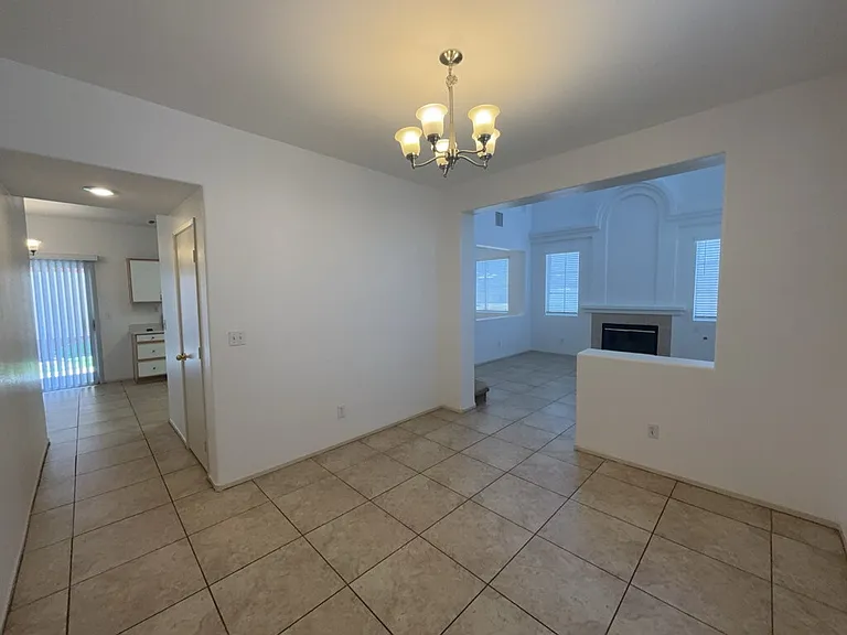 5438 Old Oak Ct — Photo 6