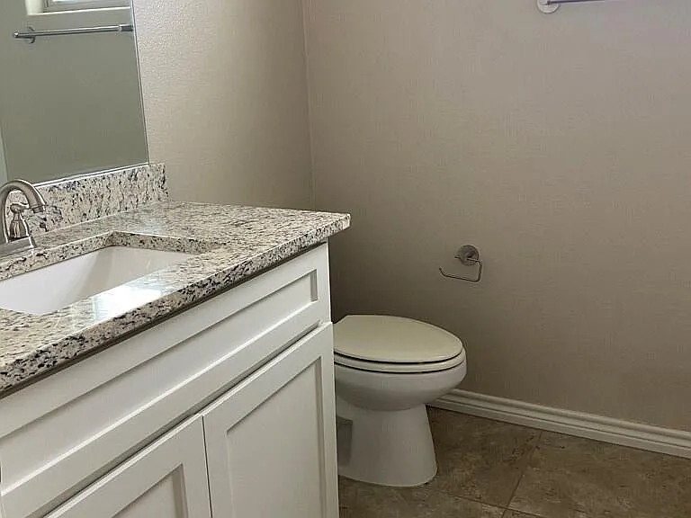 5300 Freedom Ct — Photo 9